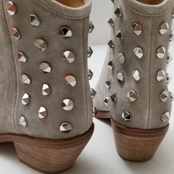 Marc Fisher Baily Grey Suede bootie - 6M - Picture 5 of 8